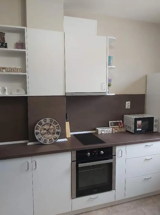 Mam'S Apartment In The Center Varna